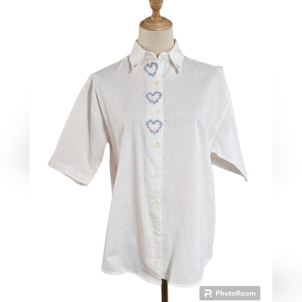 Separate Issue Vintage White Embroidered Short Sleeve Shirt